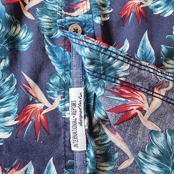 International Report Men's Tropical Collection Floral Button Down Shirt - Picture 7 of 9